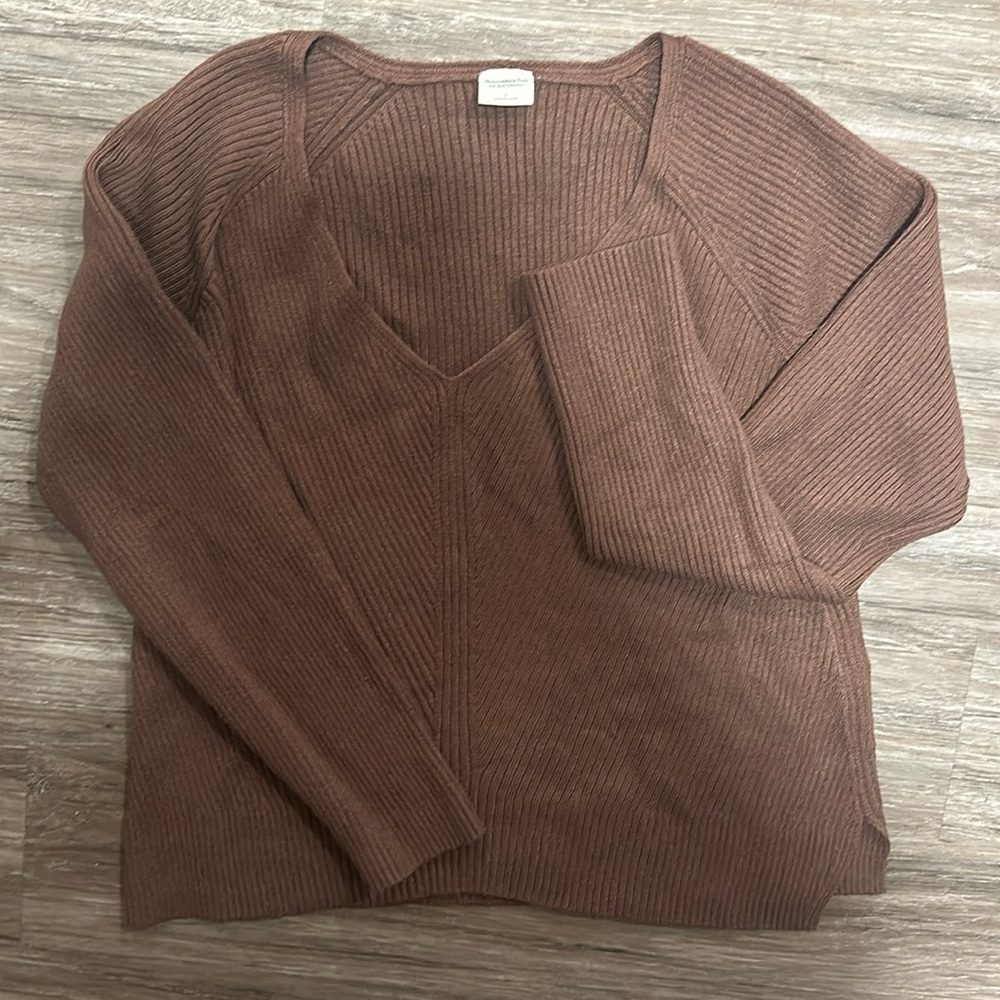 Abercrombie & Fitch ‘ Soft Collection’. Size Large - Brown